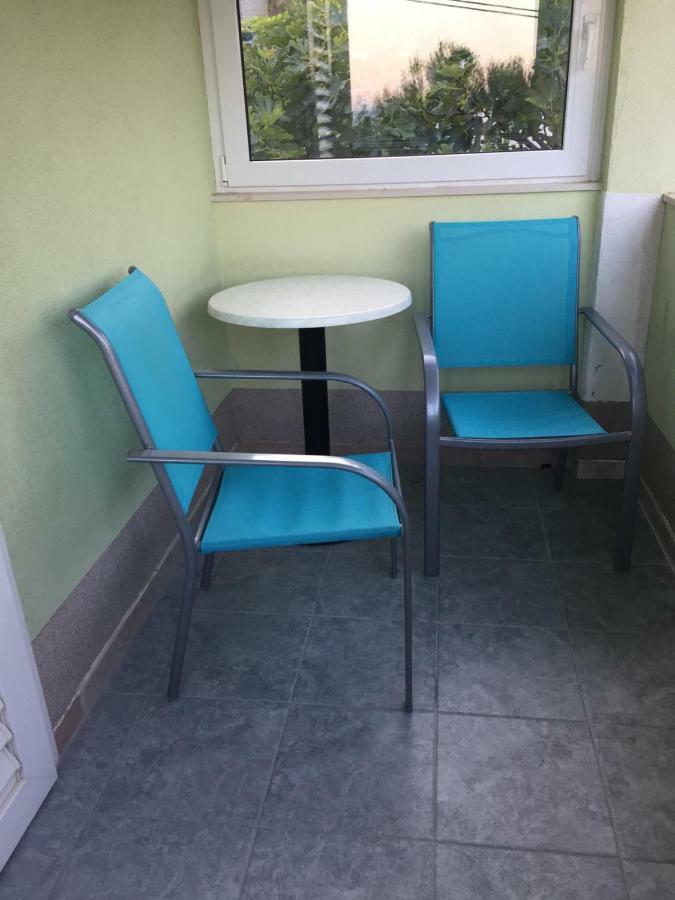 Apartmani Atila Damir Omiš Exterior foto