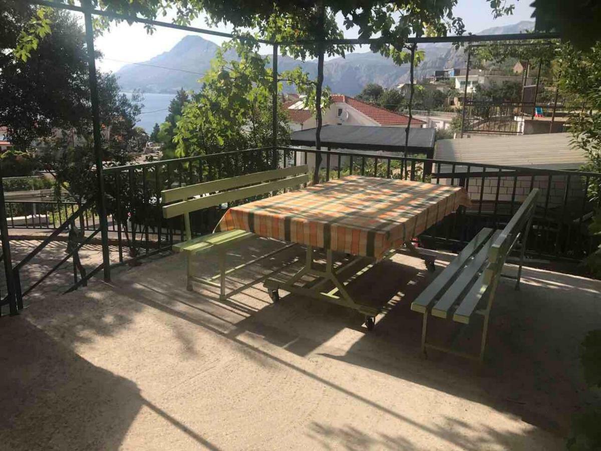 Apartmani Atila Damir Omiš Exterior foto