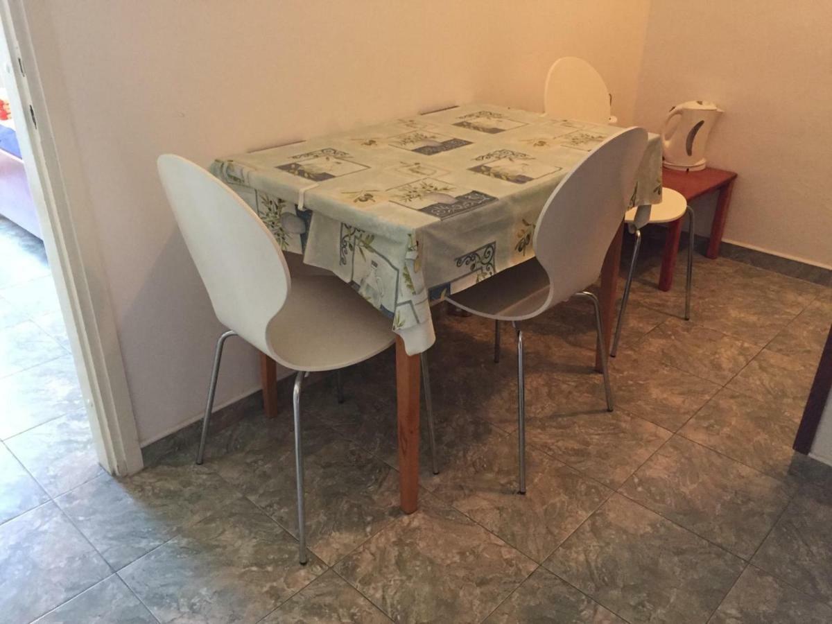 Apartmani Atila Damir Omiš Exterior foto