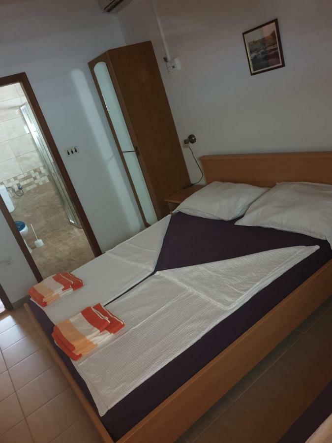 Apartmani Atila Damir Omiš Exterior foto